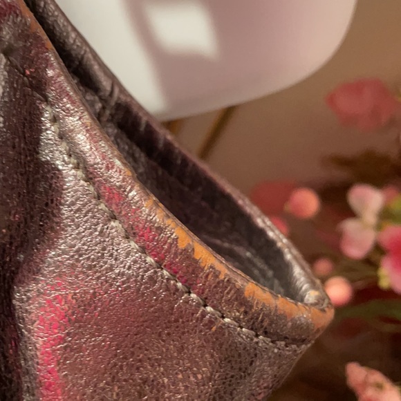 Coach Silver leather Purse 👛. FIRM🔺AS IS🔺 - Picture 2 of 15